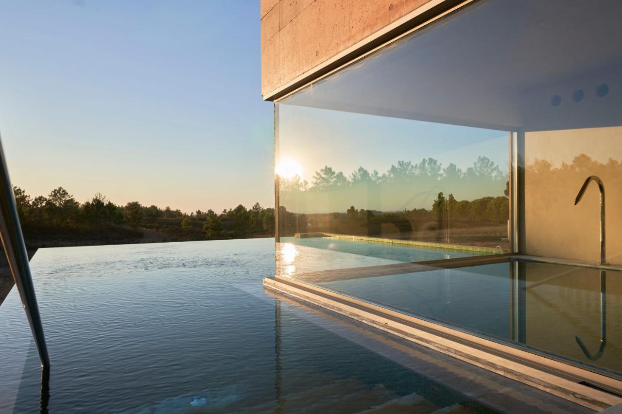 אלג'זור Praia Do Canal Nature Retreat - Small Luxury Hotels Of The World מראה חיצוני תמונה The Lake House