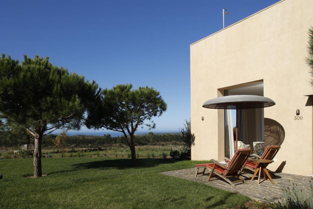 אלג'זור Praia Do Canal Nature Retreat - Small Luxury Hotels Of The World מראה חיצוני תמונה Villa in the countryside of Calvados, France