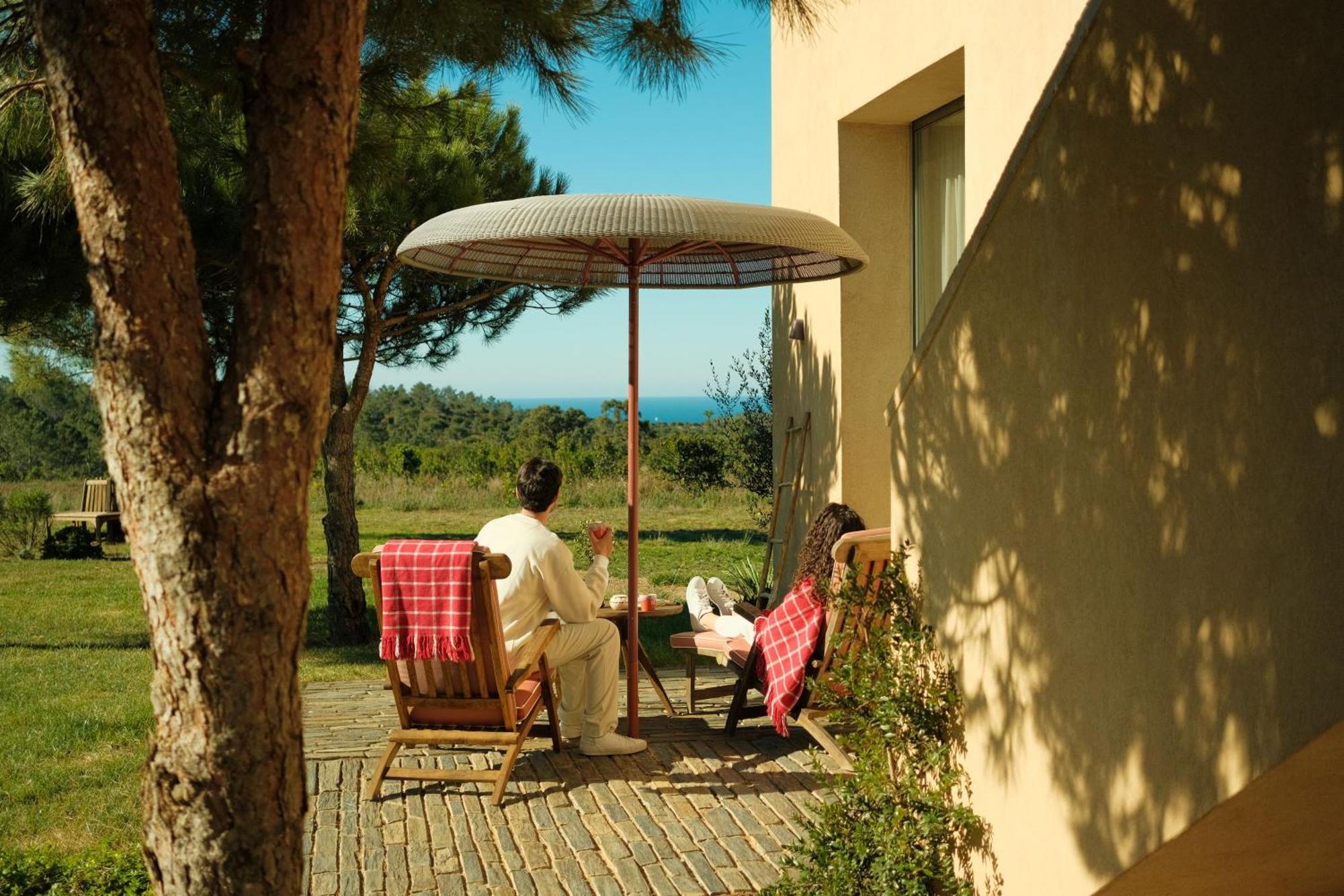 אלג'זור Praia Do Canal Nature Retreat - Small Luxury Hotels Of The World מראה חיצוני תמונה The 10m parasol